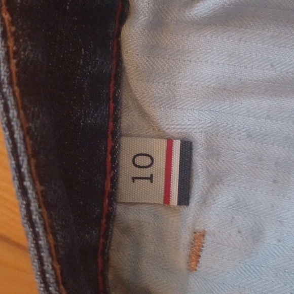 Tommy Hilfiger denim skirt - Picture 5 of 5
